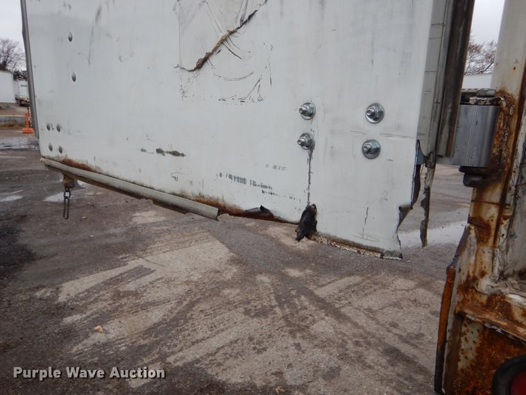 image for item DH6884 2005 Wabash dry van trailer