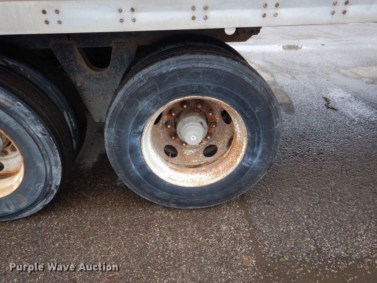 image for item DH6884 2005 Wabash dry van trailer