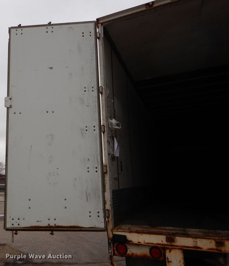 image for item DH6886 2005 Wabash dry van trailer