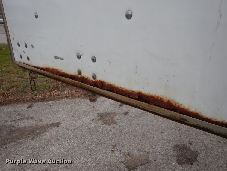 image for item DH6886 2005 Wabash dry van trailer