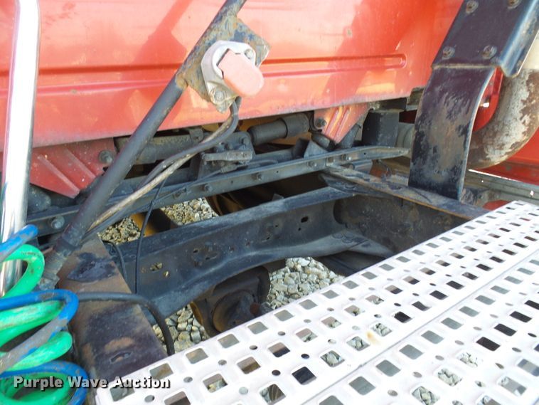 image for item DI0730 2003 Volvo VN semi truck