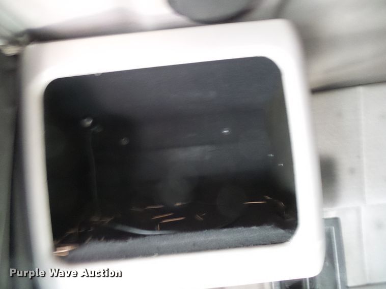 image for item DI0730 2003 Volvo VN semi truck