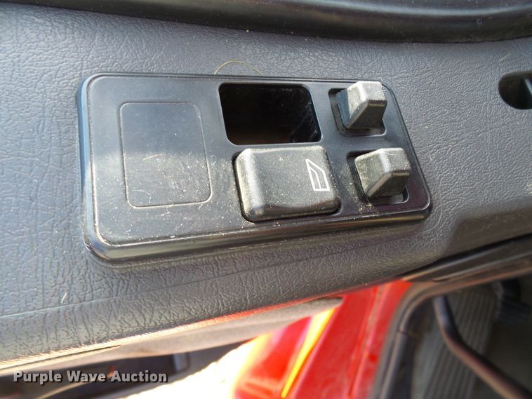 image for item DI0730 2003 Volvo VN semi truck