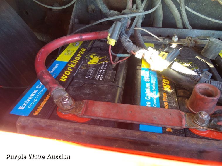 image for item DI0730 2003 Volvo VN semi truck