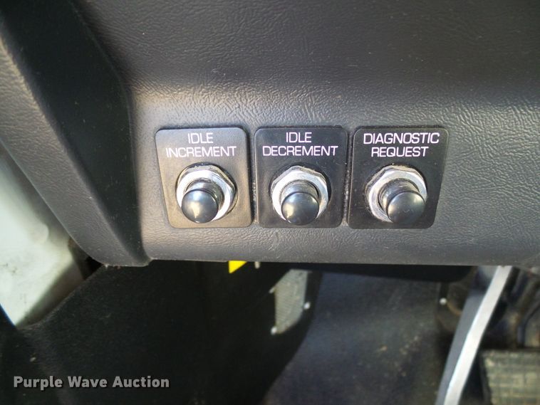 image for item DI0731 1995 White GMC WIA semi truck