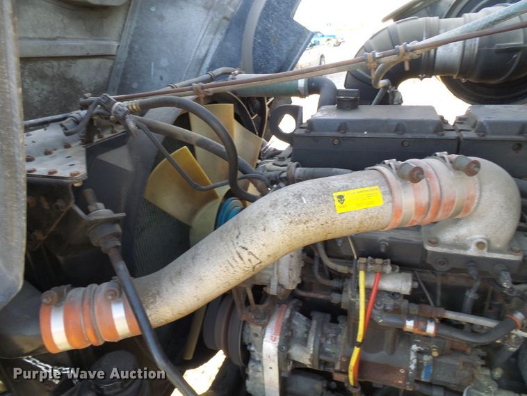 image for item DI0731 1995 White GMC WIA semi truck