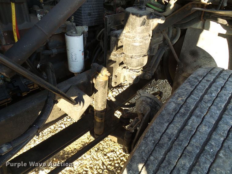 image for item DI0731 1995 White GMC WIA semi truck