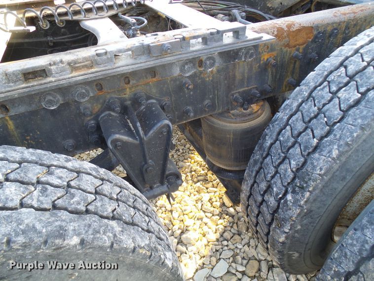 image for item DI0731 1995 White GMC WIA semi truck