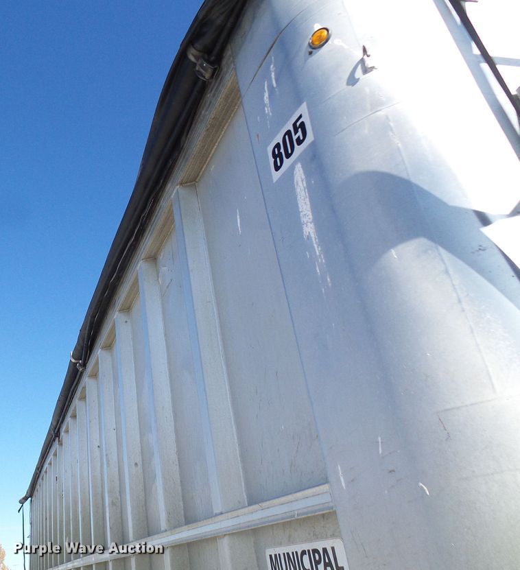 image for item DI0733 2008 East live bottom trailer