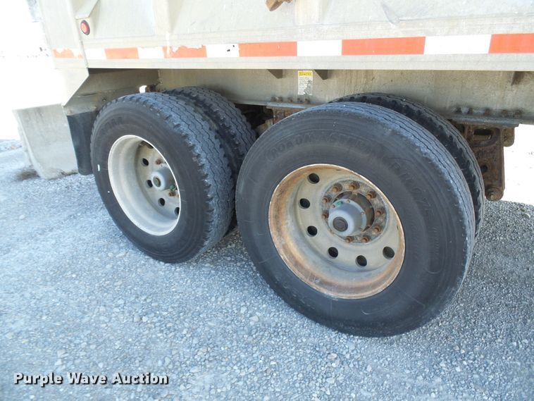 image for item DI0733 2008 East live bottom trailer