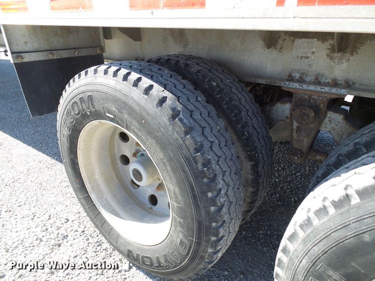 image for item DI0733 2008 East live bottom trailer