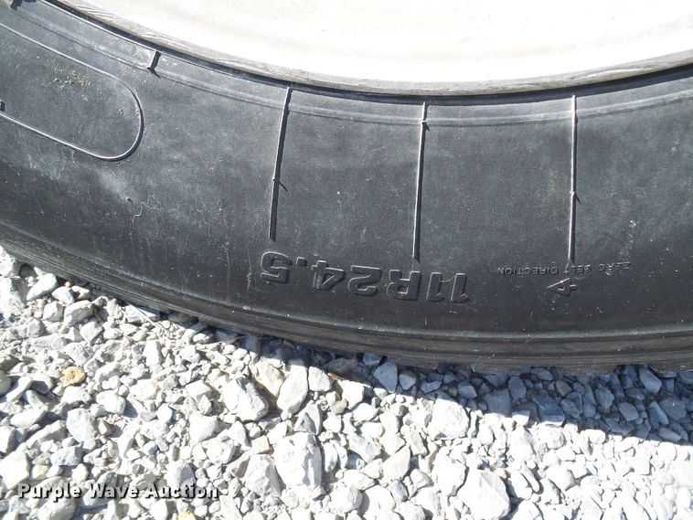 image for item DI0733 2008 East live bottom trailer