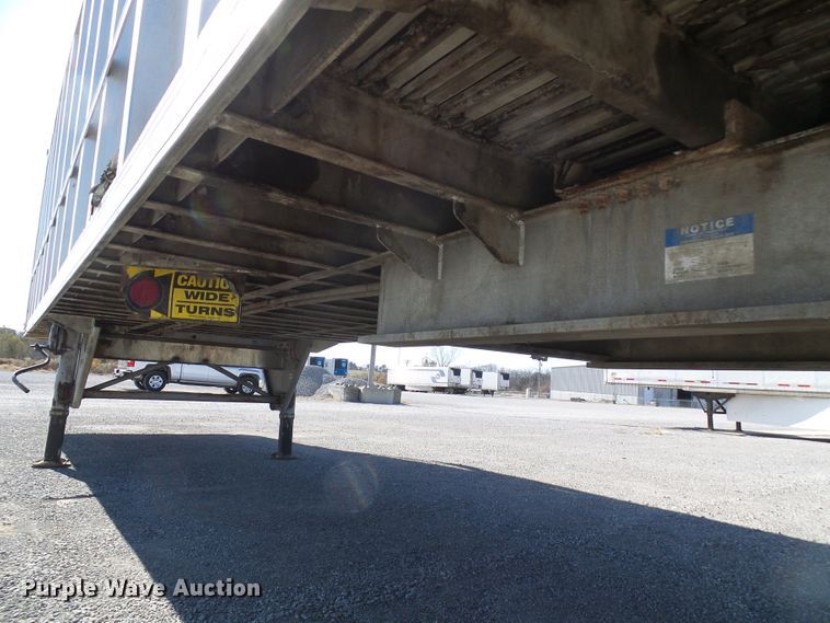 image for item DI0733 2008 East live bottom trailer