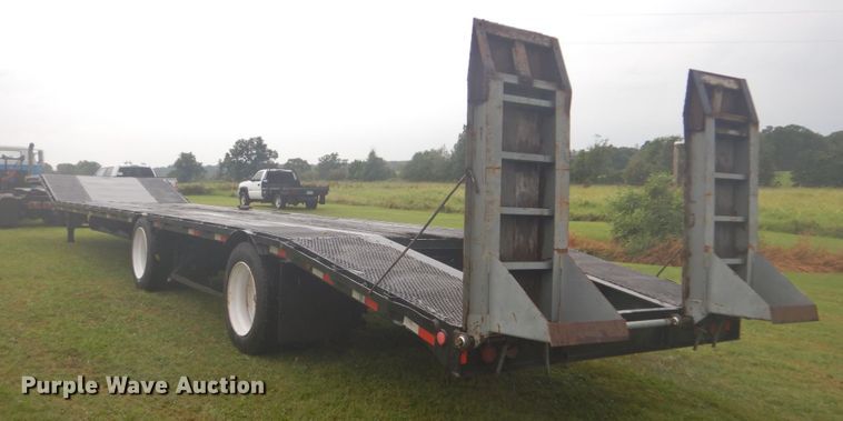 image for item DI2273 1997 Clark CDFBT-97 drop deck equipment trailer