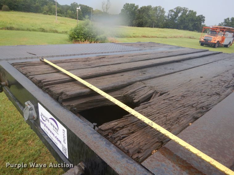 image for item DI2273 1997 Clark CDFBT-97 drop deck equipment trailer