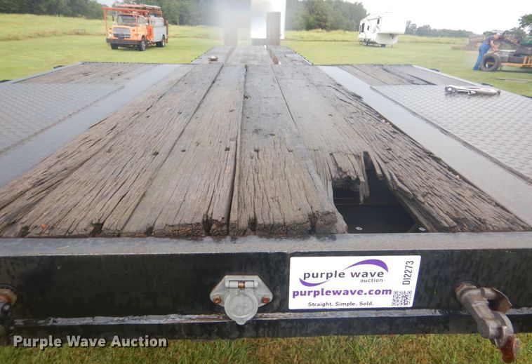 image for item DI2273 1997 Clark CDFBT-97 drop deck equipment trailer