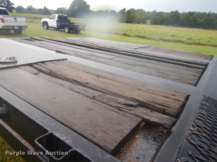 image for item DI2273 1997 Clark CDFBT-97 drop deck equipment trailer