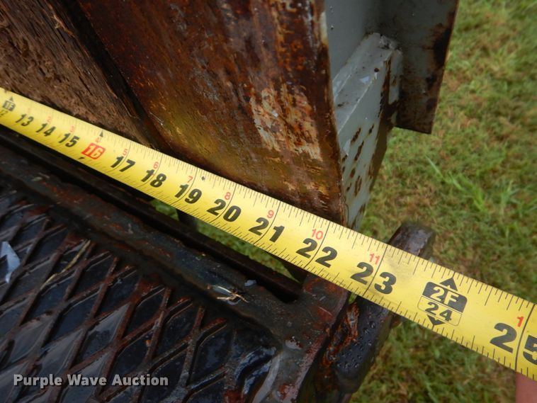 image for item DI2273 1997 Clark CDFBT-97 drop deck equipment trailer