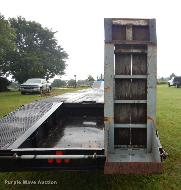 image for item DI2273 1997 Clark CDFBT-97 drop deck equipment trailer