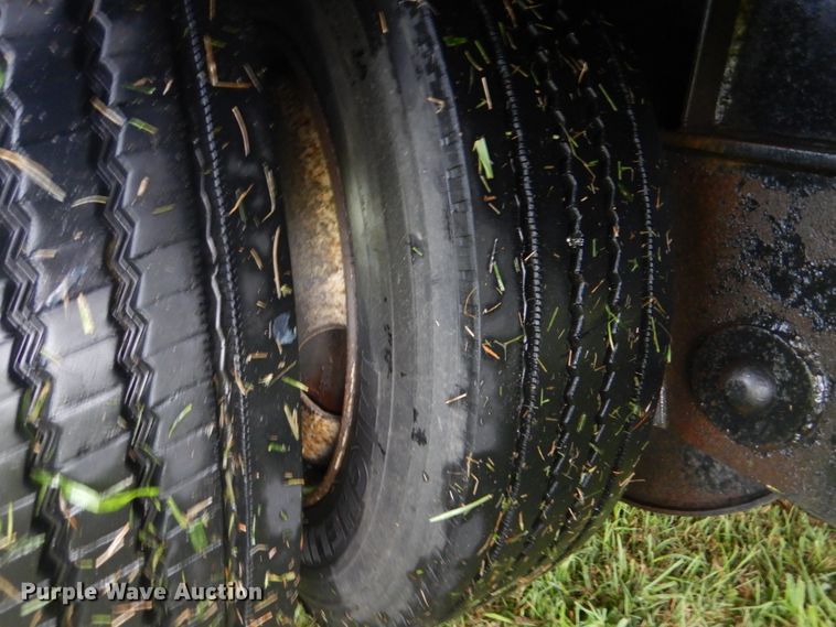 image for item DI2273 1997 Clark CDFBT-97 drop deck equipment trailer