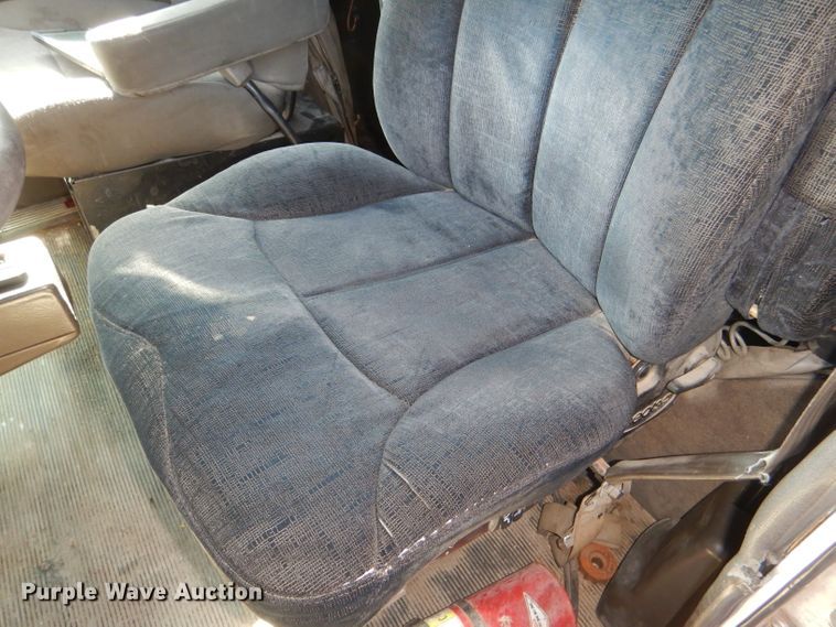 image for item DI2747 2007 Kenworth T600 semi truck