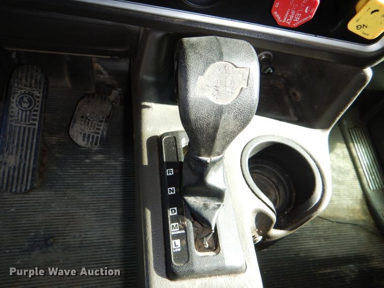 image for item DI2747 2007 Kenworth T600 semi truck