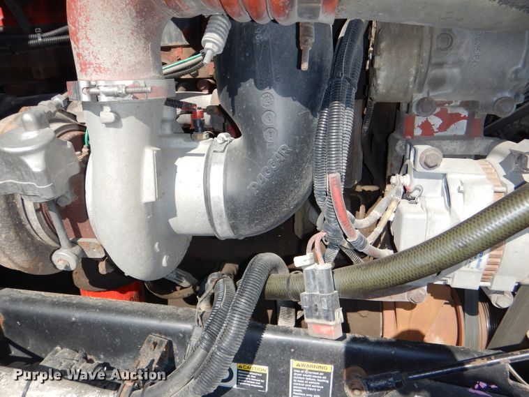 image for item DI2747 2007 Kenworth T600 semi truck