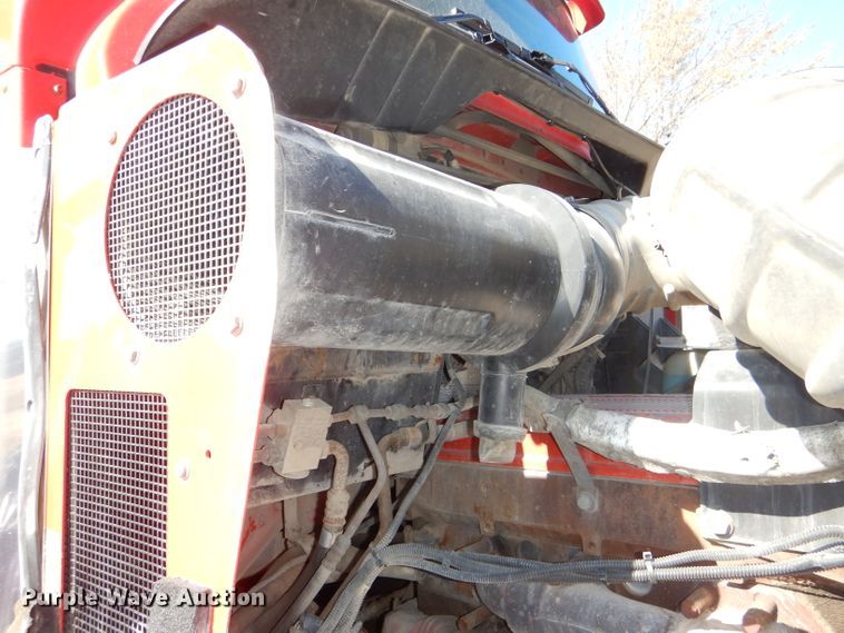 image for item DI2747 2007 Kenworth T600 semi truck