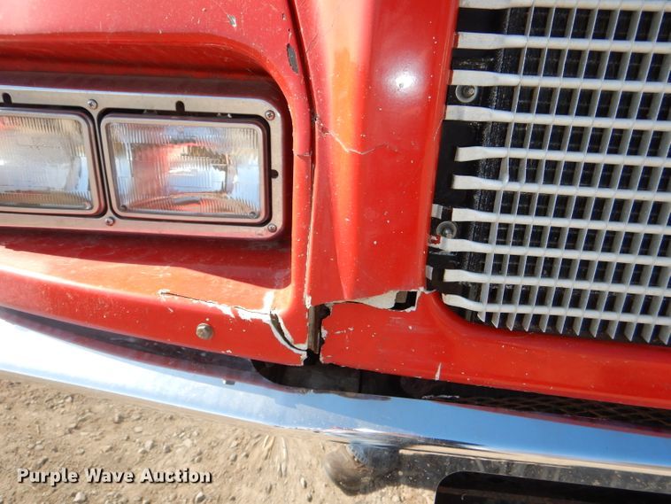 image for item DI2747 2007 Kenworth T600 semi truck