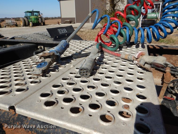 image for item DI2747 2007 Kenworth T600 semi truck