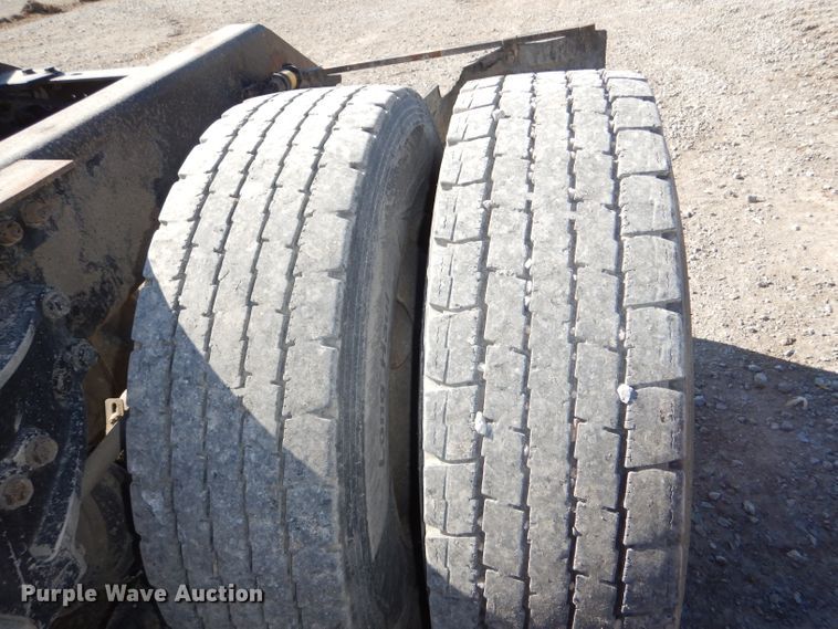 image for item DI2747 2007 Kenworth T600 semi truck