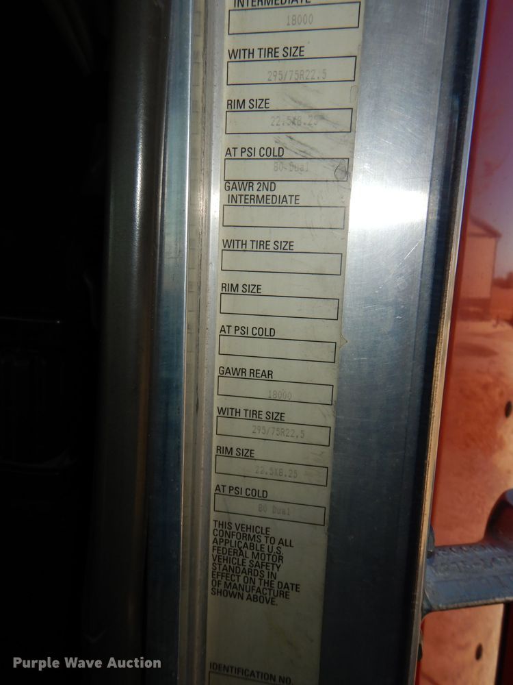 image for item DI2747 2007 Kenworth T600 semi truck