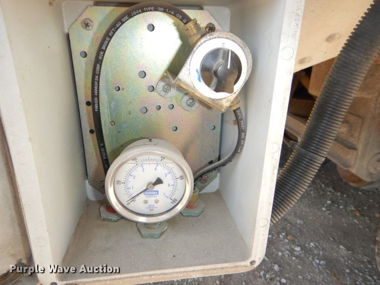 image for item DI2748 2007 Timpte Super Hopper double hopper bottom grain trailer