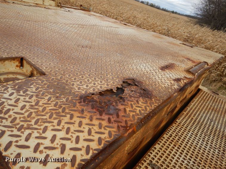 image for item EC9042 2008 Trail King TK70HT-432 drop deck equipment trailer