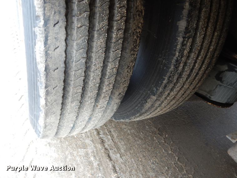 image for item EC9042 2008 Trail King TK70HT-432 drop deck equipment trailer