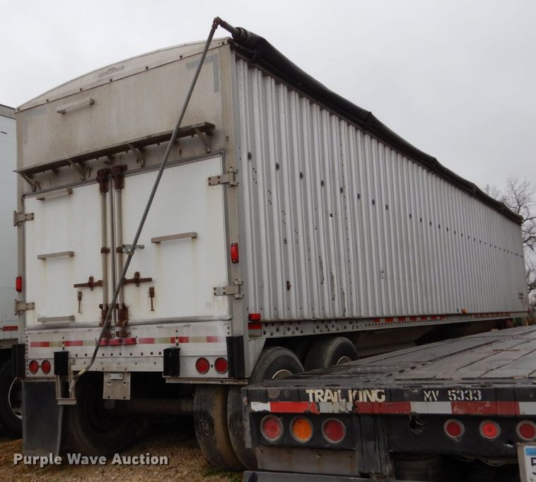 image for item EC9095 1990 Wilson double hopper bottom grain trailer