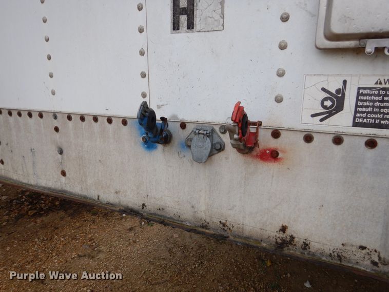 image for item EC9095 1990 Wilson double hopper bottom grain trailer