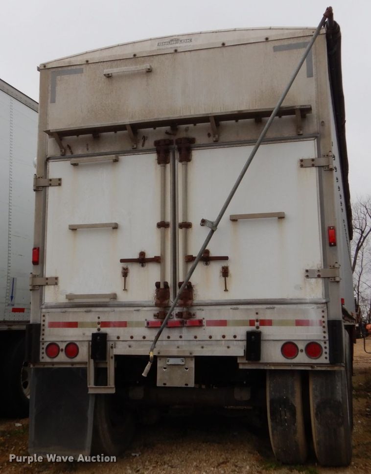 image for item EC9095 1990 Wilson double hopper bottom grain trailer