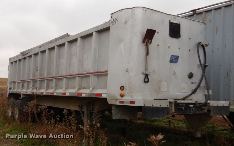 image for item EC9096 1993 East end dump trailer