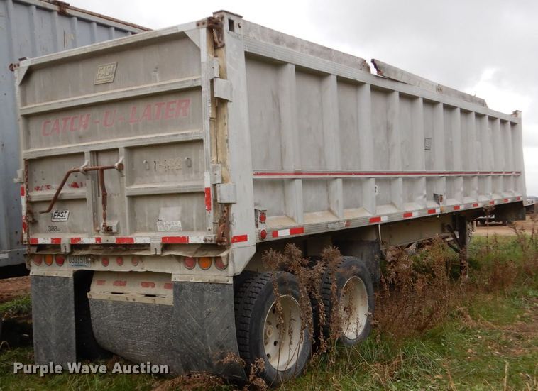 image for item EC9096 1993 East end dump trailer