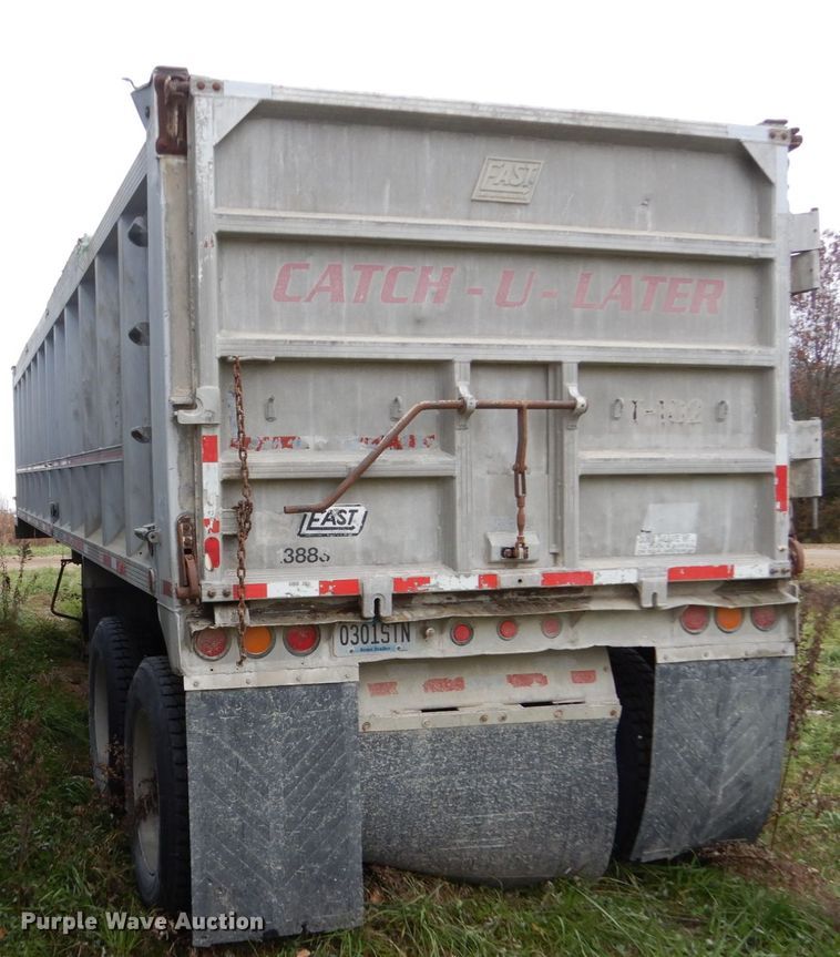 image for item EC9096 1993 East end dump trailer