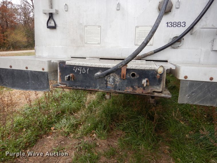 image for item EC9096 1993 East end dump trailer