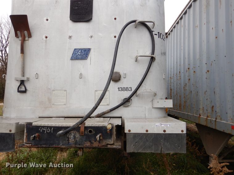 image for item EC9096 1993 East end dump trailer