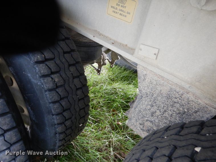 image for item EC9096 1993 East end dump trailer