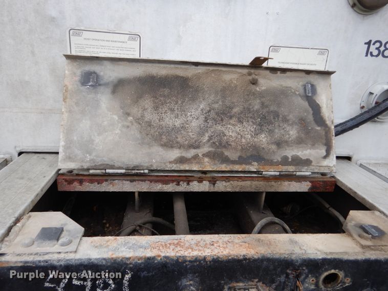 image for item EC9096 1993 East end dump trailer