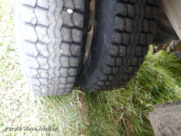 image for item EC9096 1993 East end dump trailer