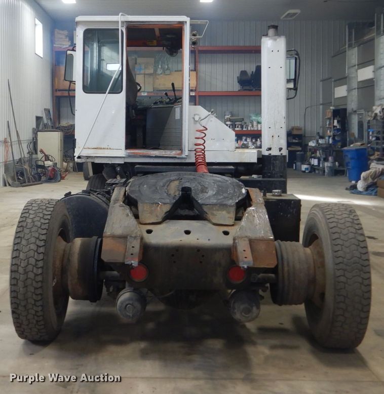 image for item EC9152 1997 Ottawa 30 yard truck