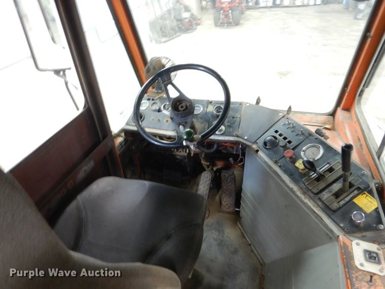 image for item EC9152 1997 Ottawa 30 yard truck