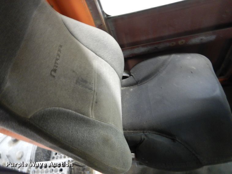 image for item EC9152 1997 Ottawa 30 yard truck