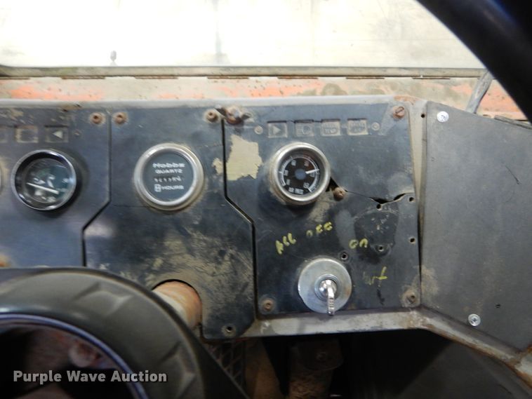 image for item EC9152 1997 Ottawa 30 yard truck